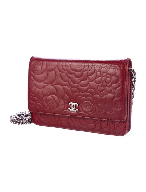 Chanel Camellia Wallet On Chain .